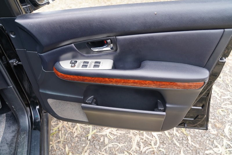 2010 Toyota Harrier Door Pockets