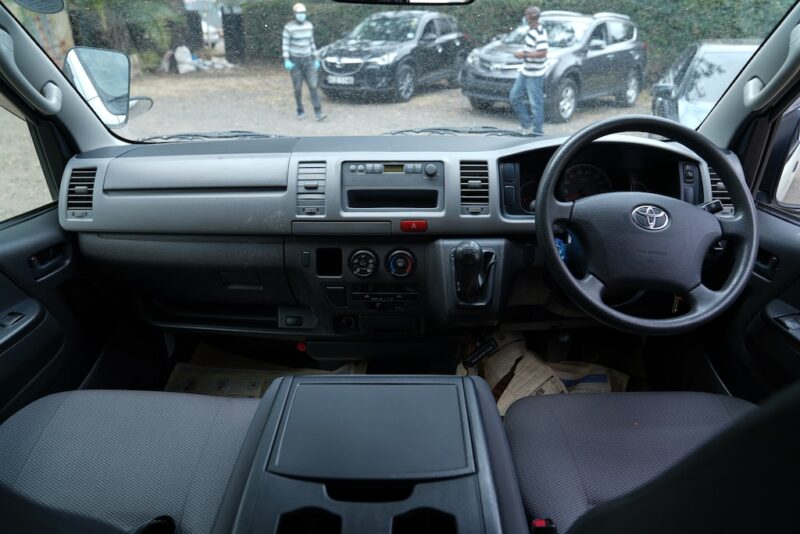 2012 Toyota Hiace Dashboard