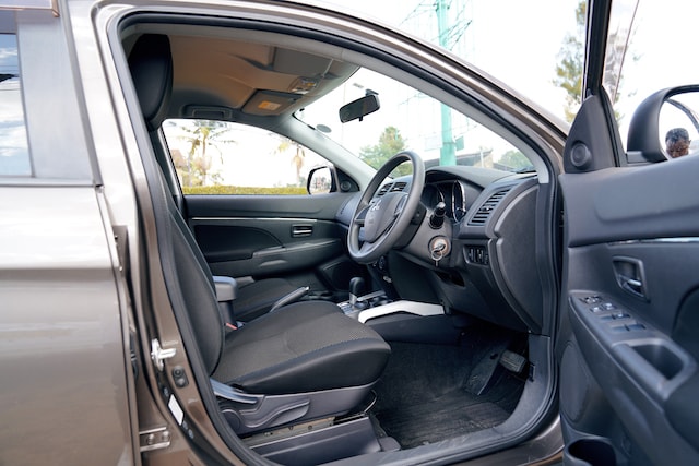 2013 Mitsubishi RVR front Seats