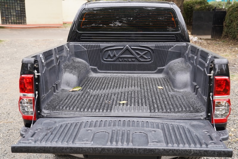 2013 Toyota Hilux bed