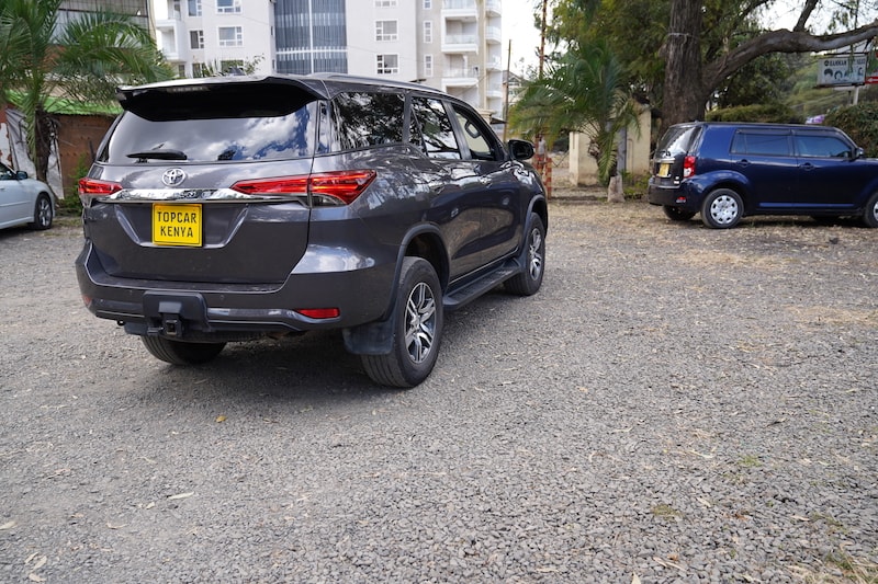 2016 Toyota Fortuner rear