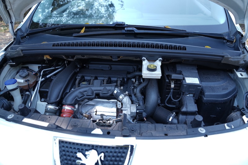 2013 Peugeot 3008 Engine