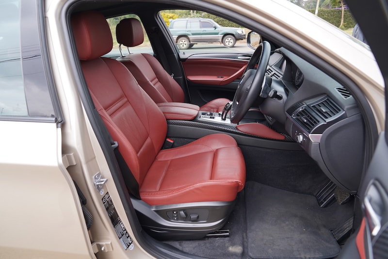2014 BMW X6 First Row Seats