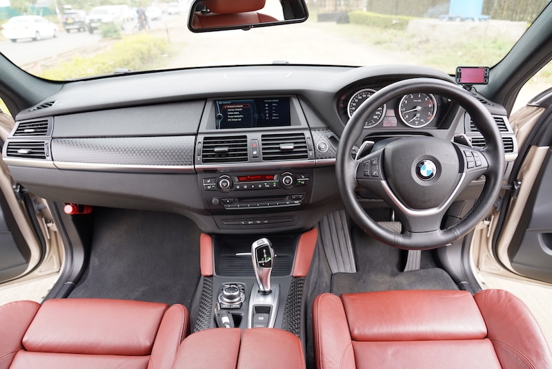 2014 BMW X6 Dashboard