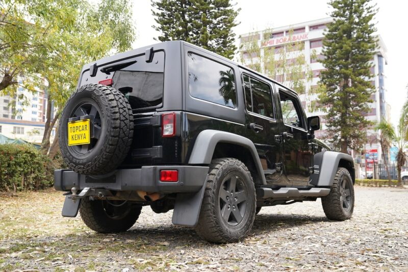 Jeep Wrangler off road