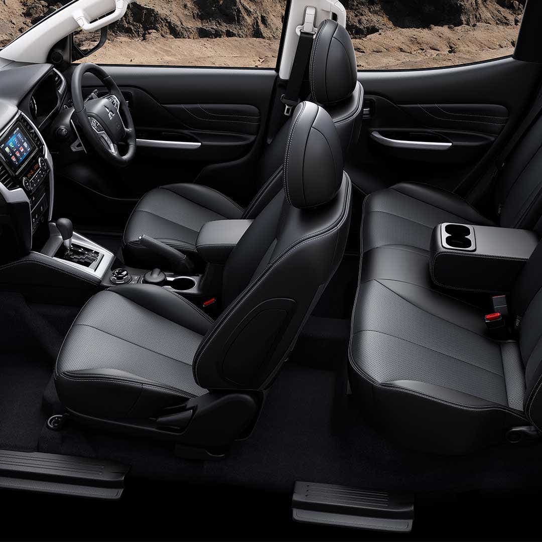 2020 Mitsubishi L200 Interior