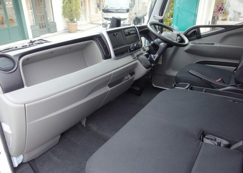 2020 Mitsubishi Canter interior