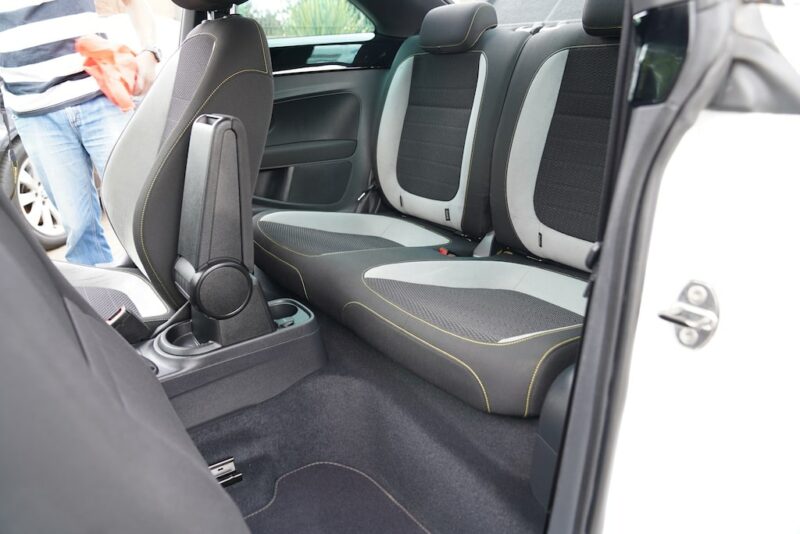 2014 VW Beetle Second Row seats