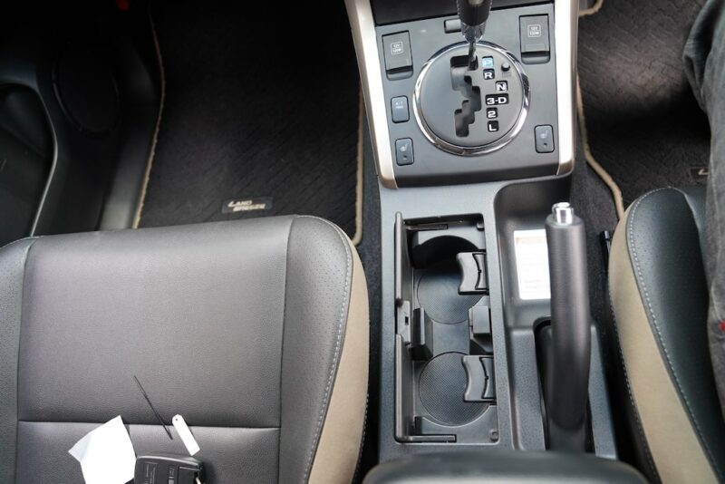 2014 Suzuki Escudo Cupholders