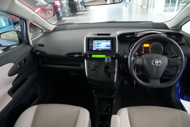 2014 Toyota Wish Dashboard