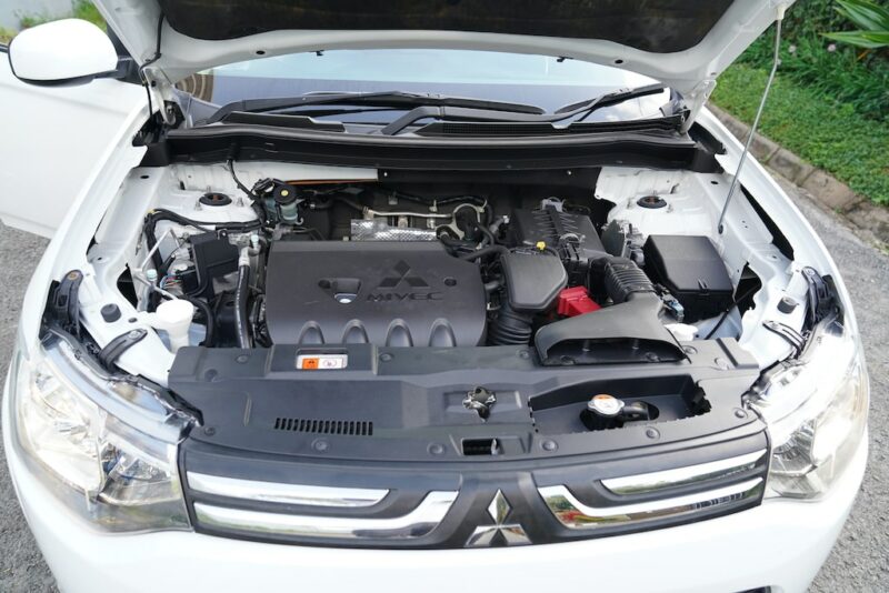 2014 Mitsubishi Outlander 2L engine