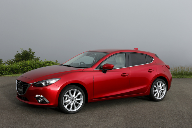 2014 Mazda Axela Review