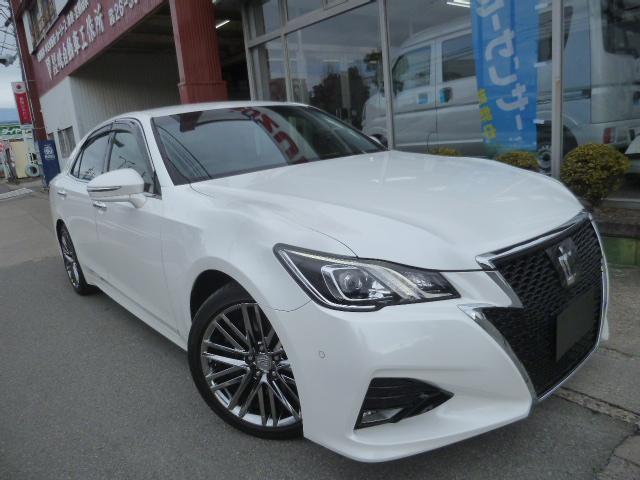 2016 Toyota Crown Review