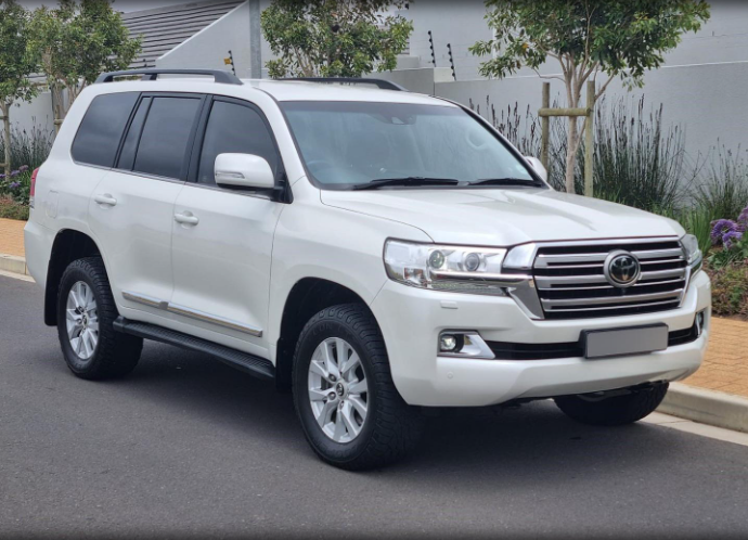 2017 Toyota Land Cruiser Review