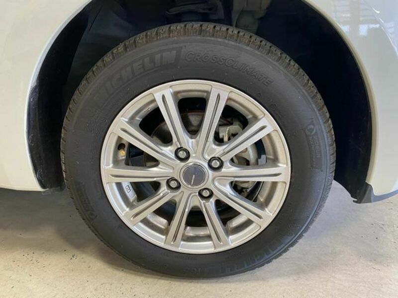 2019 Nissan March wheel