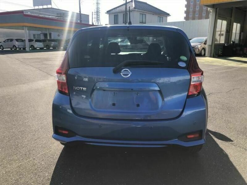 2019 Nissan Note rear view 