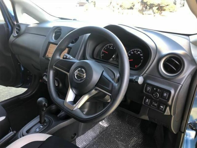 2019 Nissan Note steering wheel