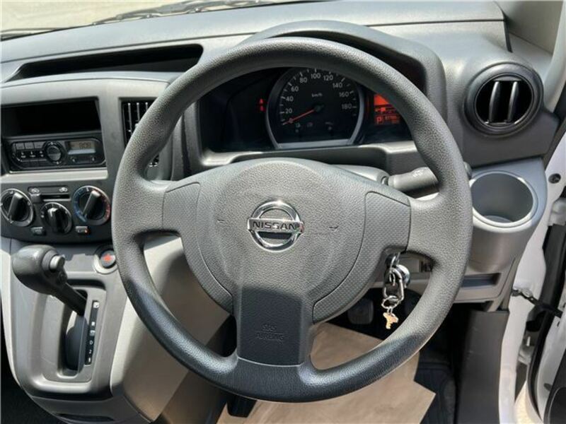 2017 NV200 steering wheel 