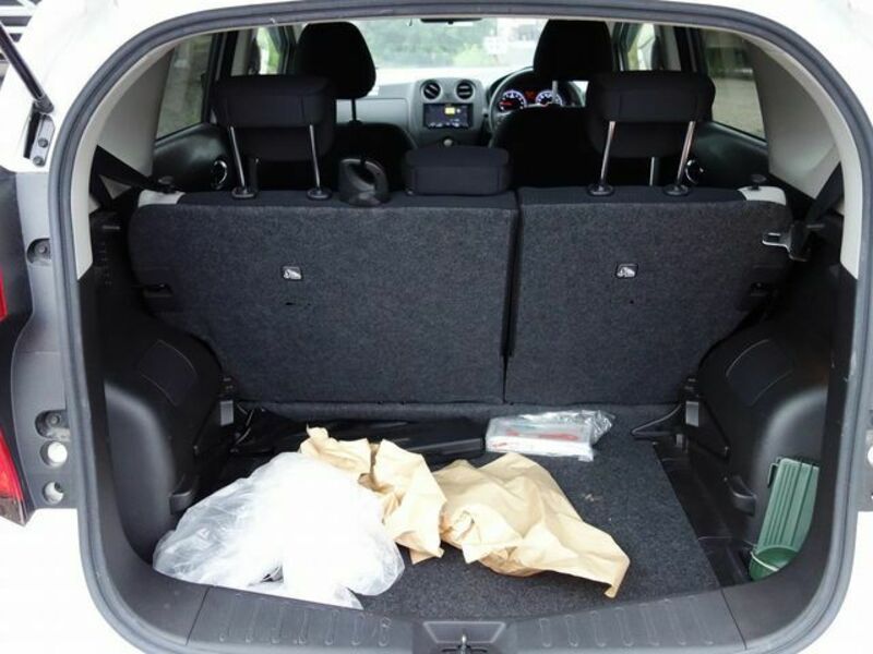 2018 Nissan Note boot space 