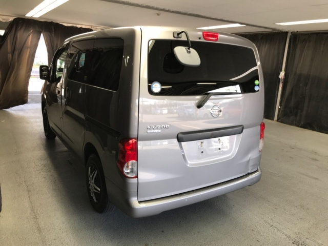 2019 Nissan NV200 rear and side view 