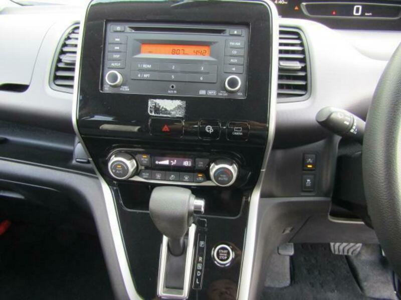 2019 Nissan Serena gear shift 