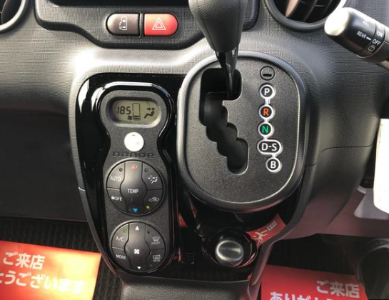 2017 Toyota Porte gear shift