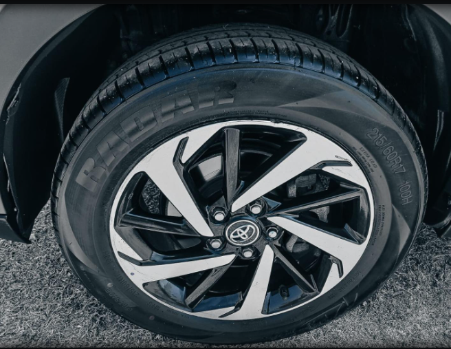 2019 Toyota Rush wheel