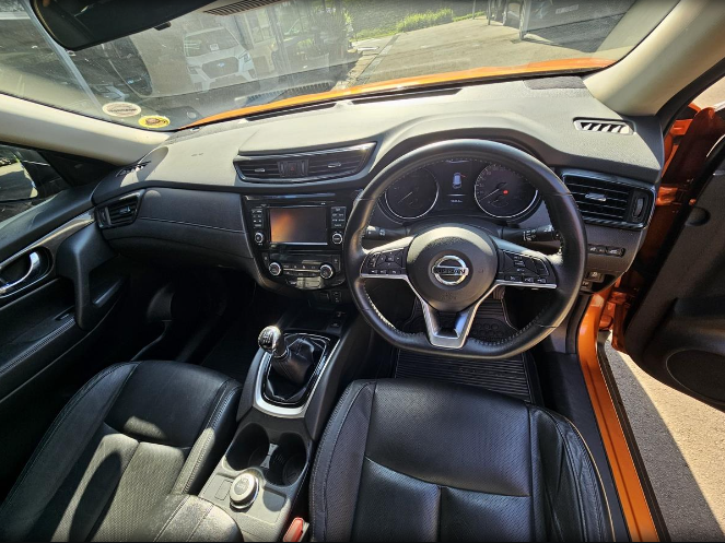 2018 Nissan X-Trail steering wheel 