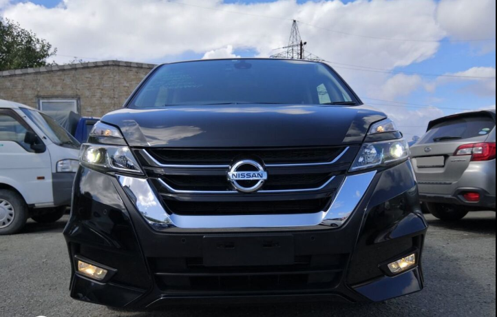 2017 Nissan Serena front view 