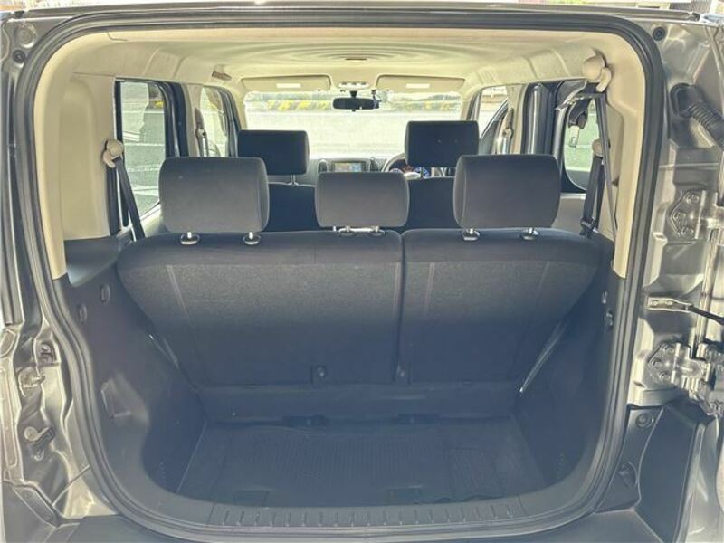 2017 Nissan Cube boot space 