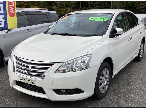 2019 Nissan Sylphy front and side view 