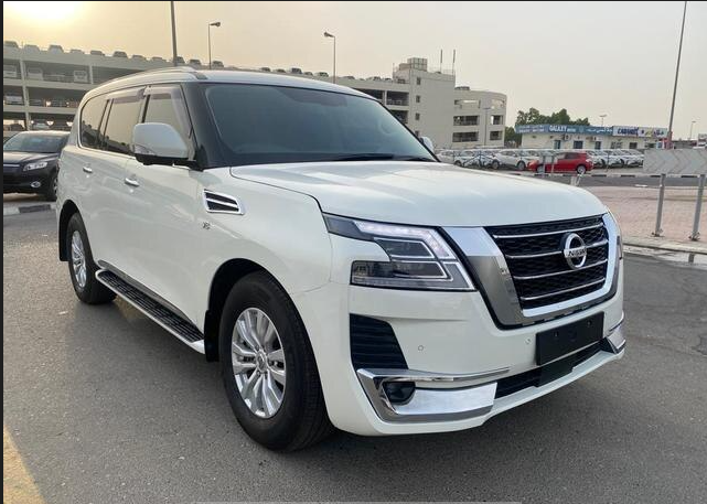 2018 Nissan Patrol front and side view 