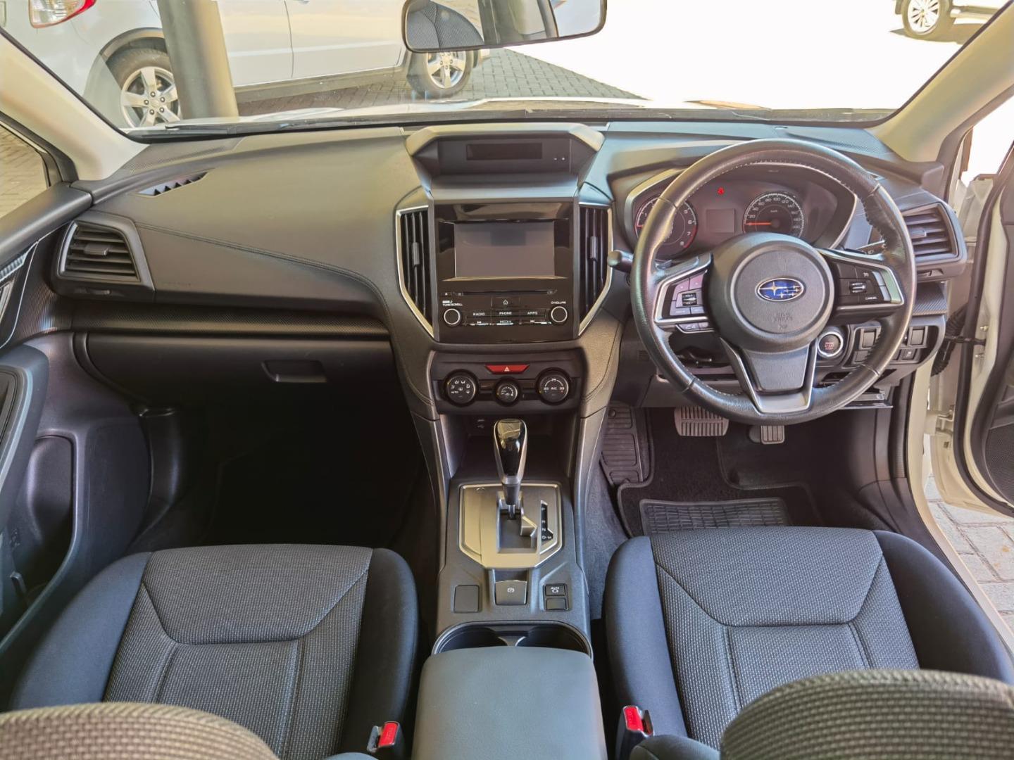 2019 Subaru Impreza steering wheel & gear shift