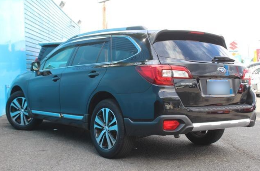 2018 Subaru Outback rear and side view 