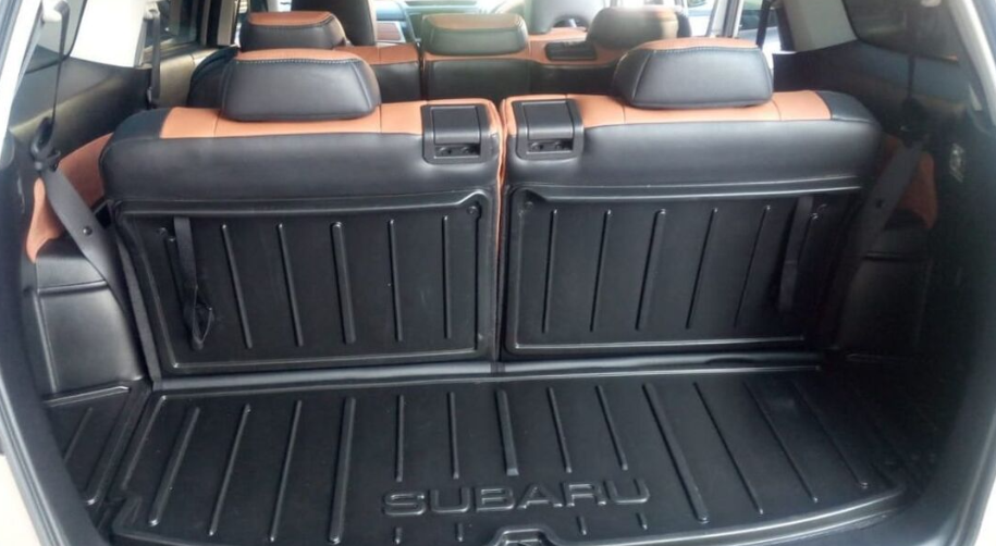 2017 Subaru Exiga boot space
