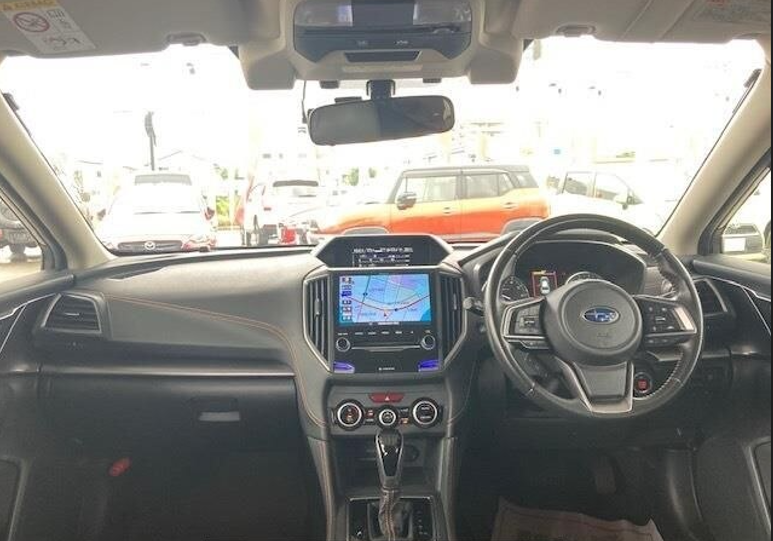 2017 Subaru XV steering wheel & gear shift