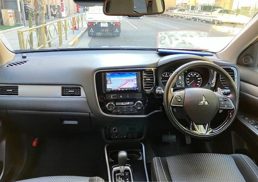 2019 Mitsubishi Outlander steering wheel & gear shift 