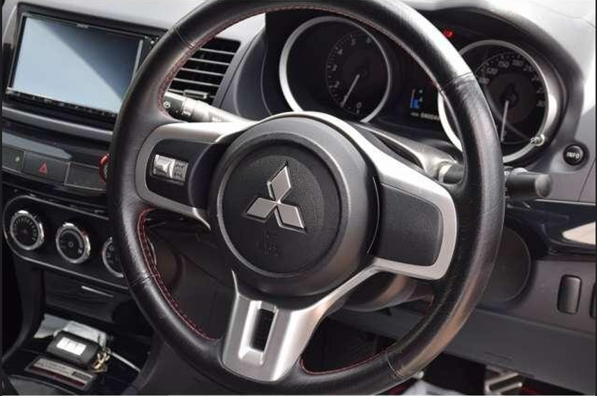 2017 Mitsubishi Lancer steering wheel 