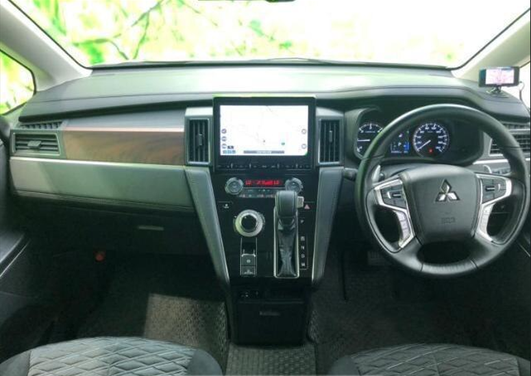 2019 Mitsubishi Delica D5 steering wheel & gear shift 