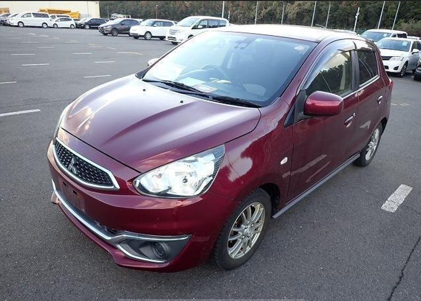 2017 Mitsubishi Mirage front and side view 