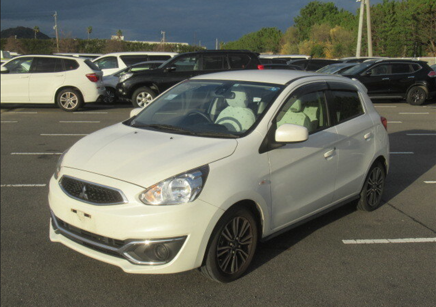 2018 Mitsubishi Mirage front and side view 