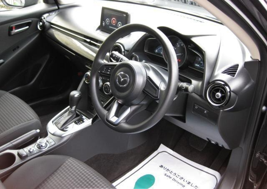 2017 Mazda Demio steering wheel & gear shift 