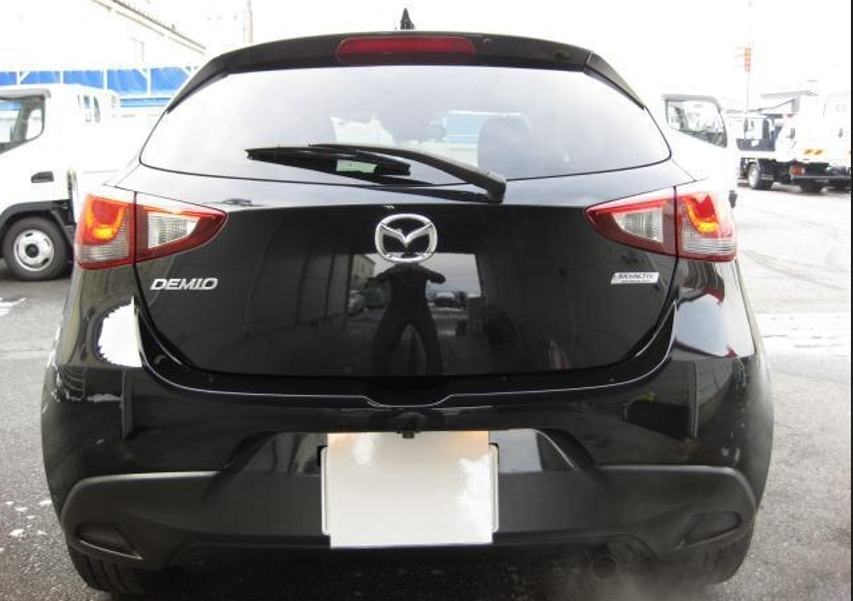 2017 Mazda Demio rear view 