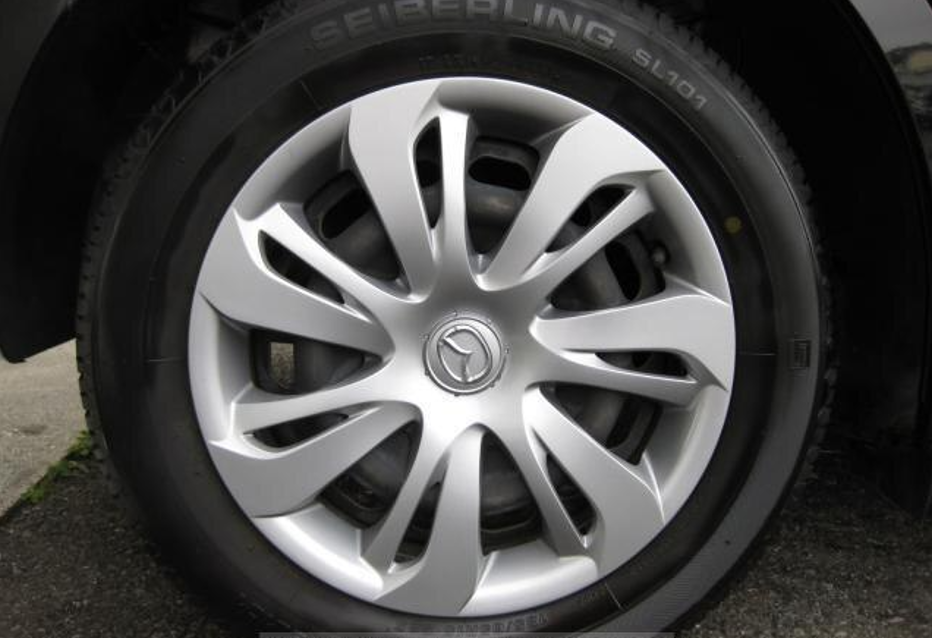 2017 Mazda Demio wheel 