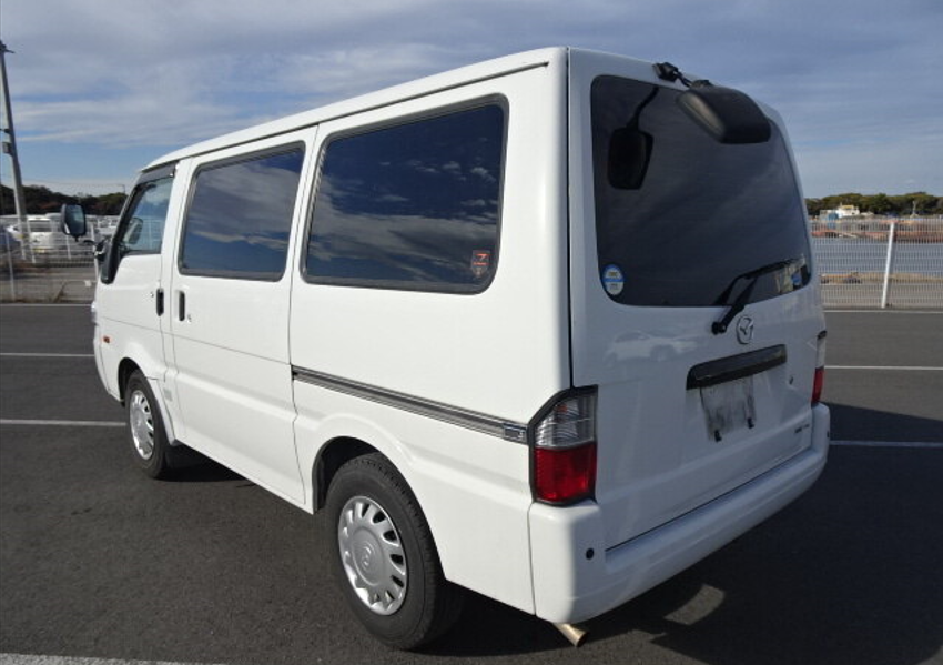 2018 Mazda Bongo rear and side view 