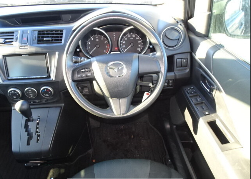 2017 Mazda Premacy steering wheel & gear shift