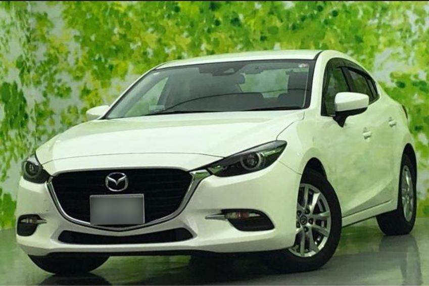 2018 Mazda Axela front and side view 