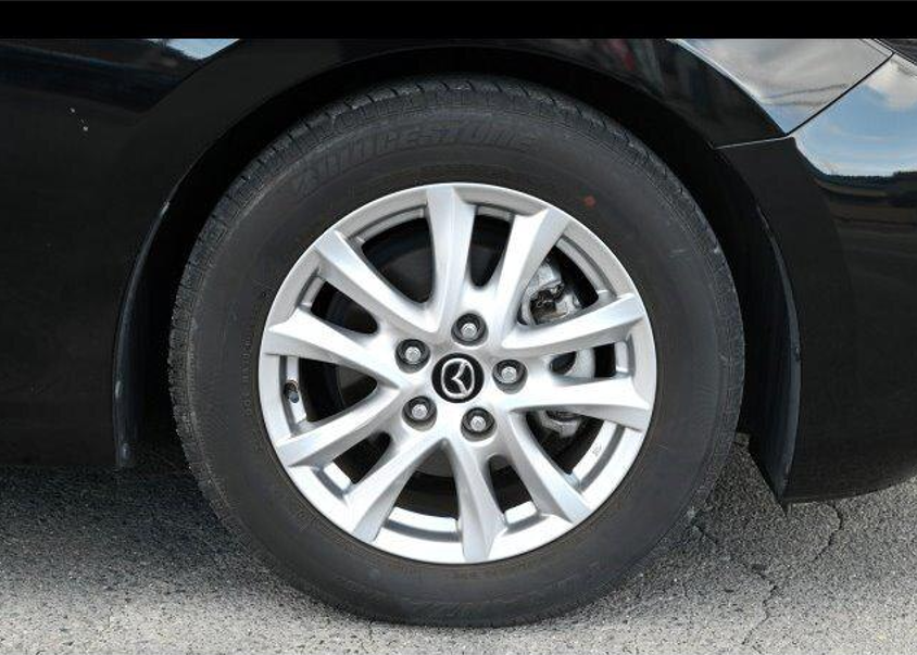 2019 Mazda Axela wheel 