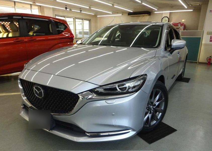 2018 Mazda Atenza front and side view 