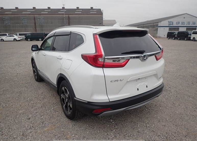 2018 Honda CR-V rear and side view 